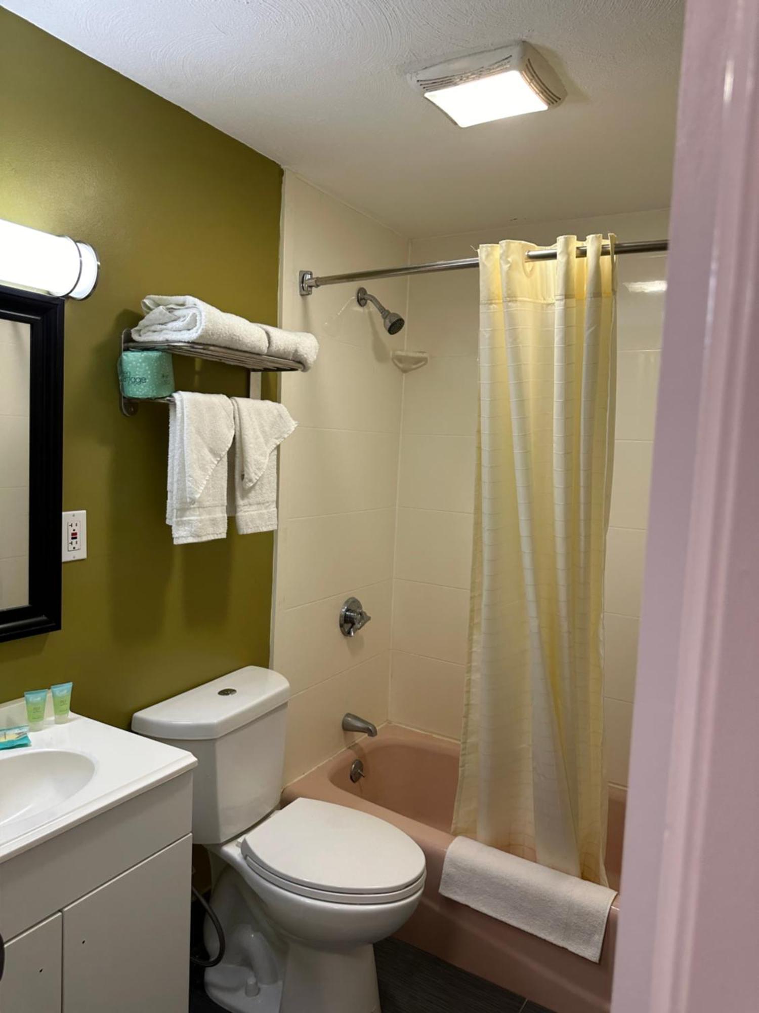 Wickford Motor Inn North Kingstown Bagian luar foto